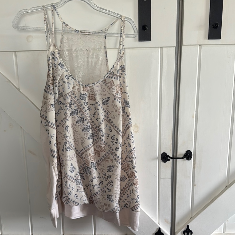 Maurices Floral Print Women's Top - Cream and Blue Size 2